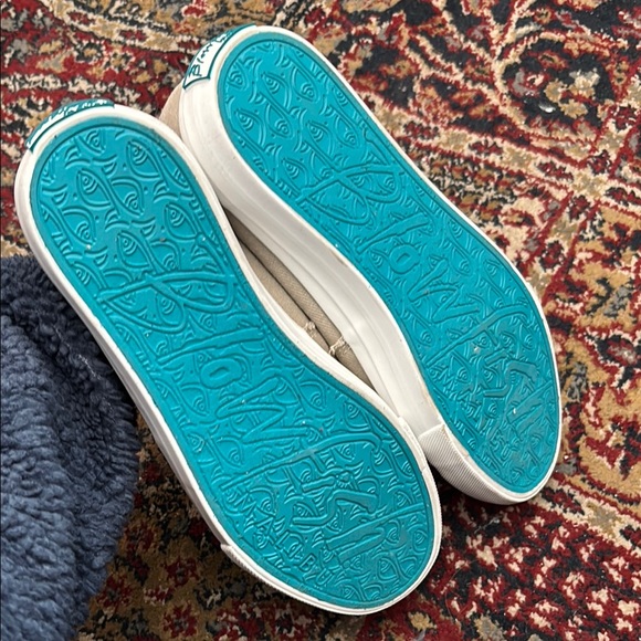 NWOT BLOWFISH 7.5 women Beige khaki Canvas Sneakers - Picture 5 of 9